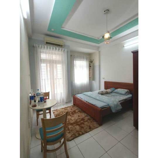 PHÒNG TRỐNG ĐẸP CÓ BAN CÔNG TẠI 1180 QUANG TRUNG